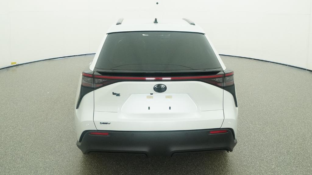 New 2026 Wind Chill Pearl Toyota XLE image 34