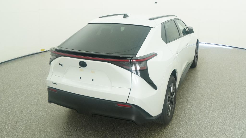 New 2026 Wind Chill Pearl Toyota XLE image 39
