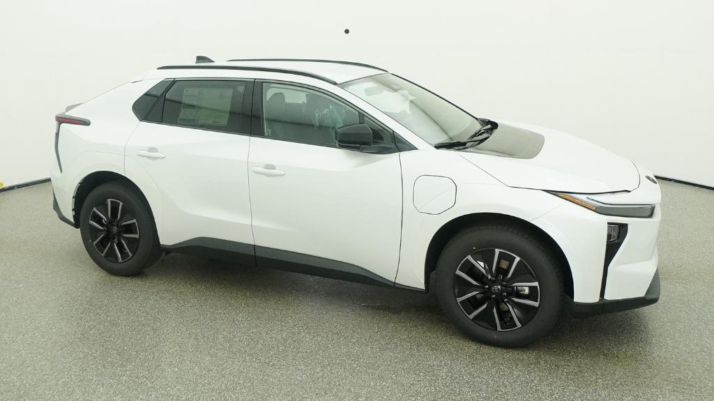 New 2026 Wind Chill Pearl Toyota XLE image 36