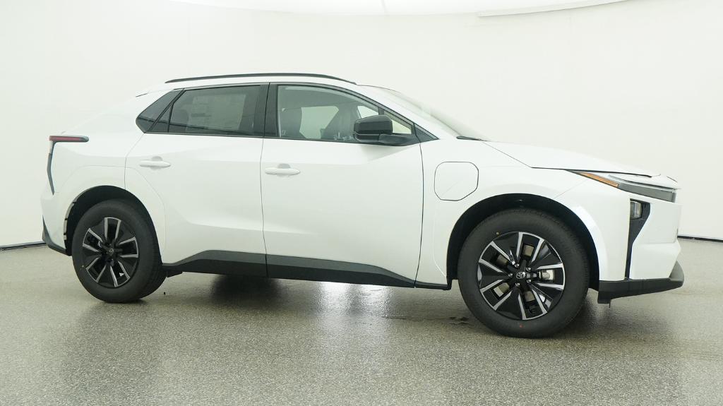 New 2026 Wind Chill Pearl Toyota XLE image 31