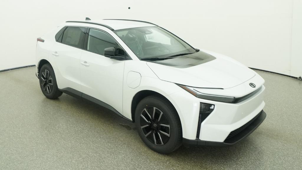 New 2026 Wind Chill Pearl Toyota XLE image 37