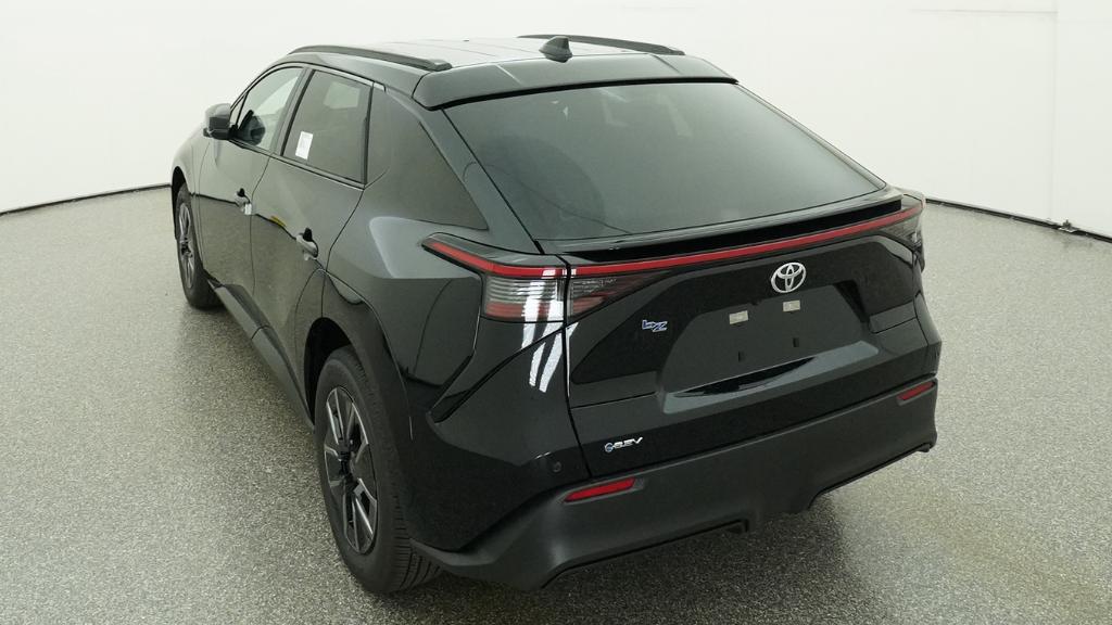 New 2026 Midnight Black Metallic Toyota  XLE image 25