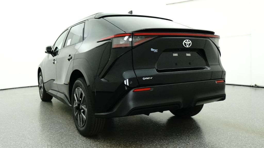 New 2026 Midnight Black Metallic Toyota  XLE image 29