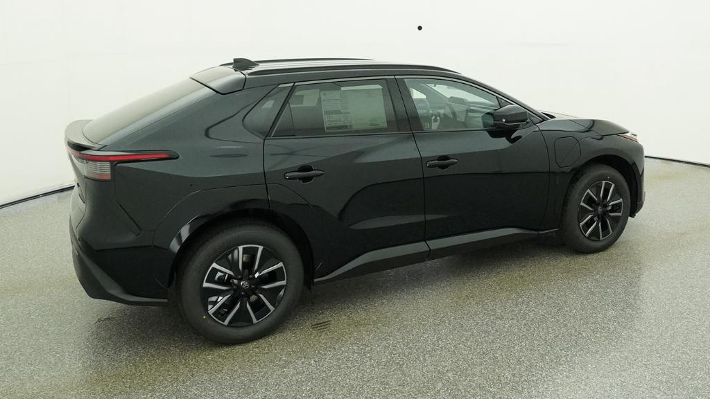 New 2026 Midnight Black Metallic Toyota  XLE image 26