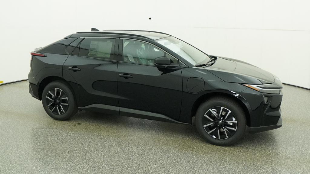 New 2026 Midnight Black Metallic Toyota  XLE image 22