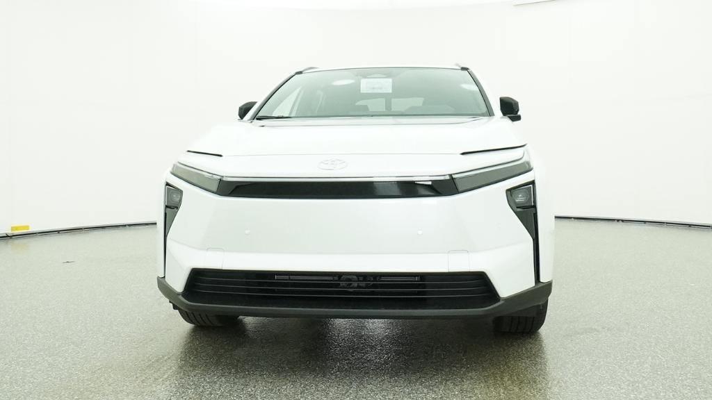 New 2026 Wind Chill Pearl <sup>1</sup> Toyota  XLE image 39