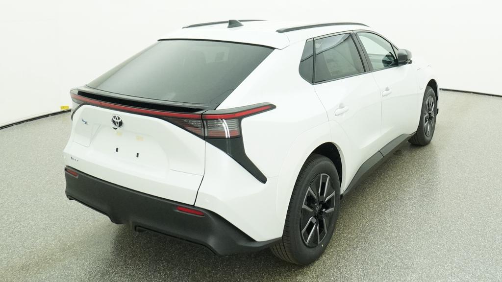 New 2026 Wind Chill Pearl <sup>1</sup> Toyota  XLE image 37