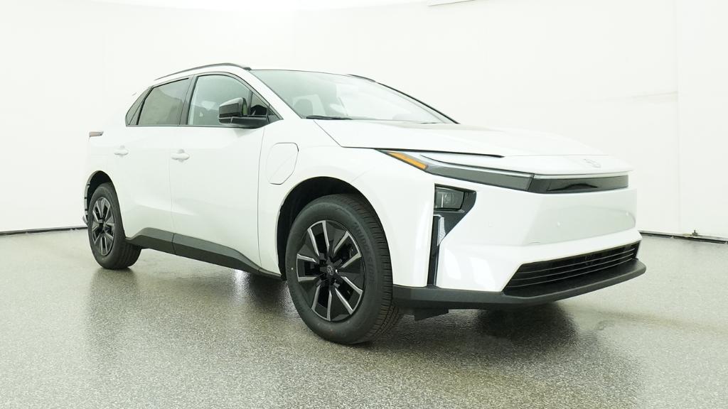 New 2026 Wind Chill Pearl <sup>1</sup> Toyota  XLE image 42