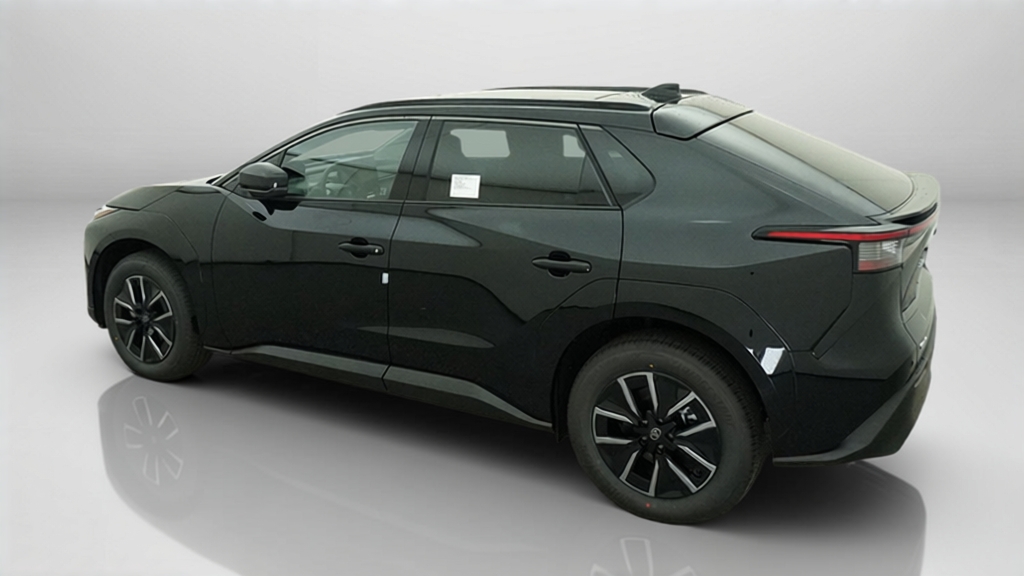 New 2026 Midnight Black Metallic Toyota XLE image 66
