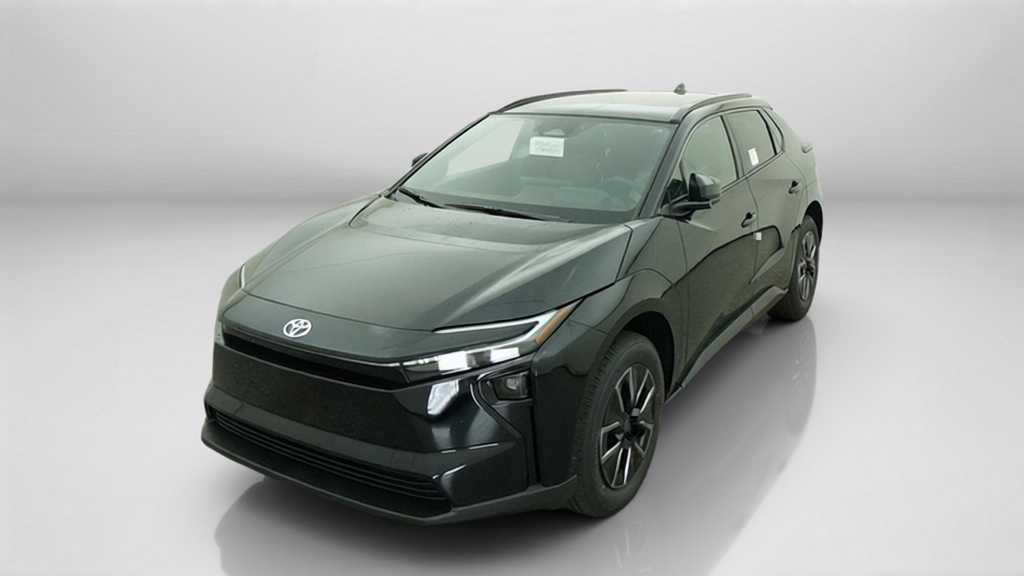 New 2026 Midnight Black Metallic Toyota XLE image 61