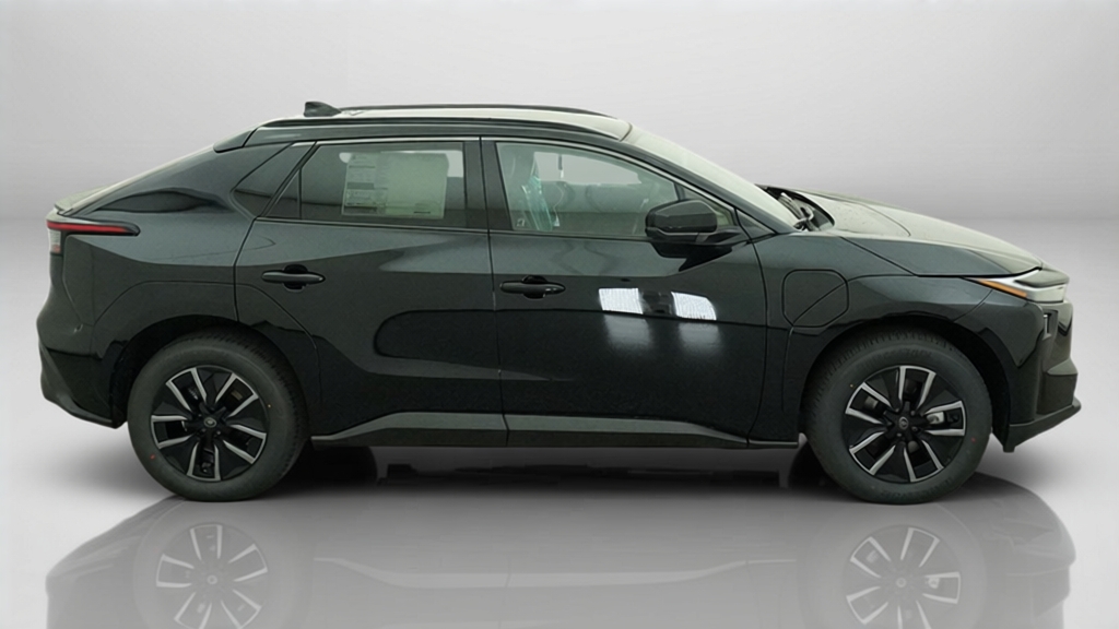 New 2026 Midnight Black Metallic Toyota XLE image 58