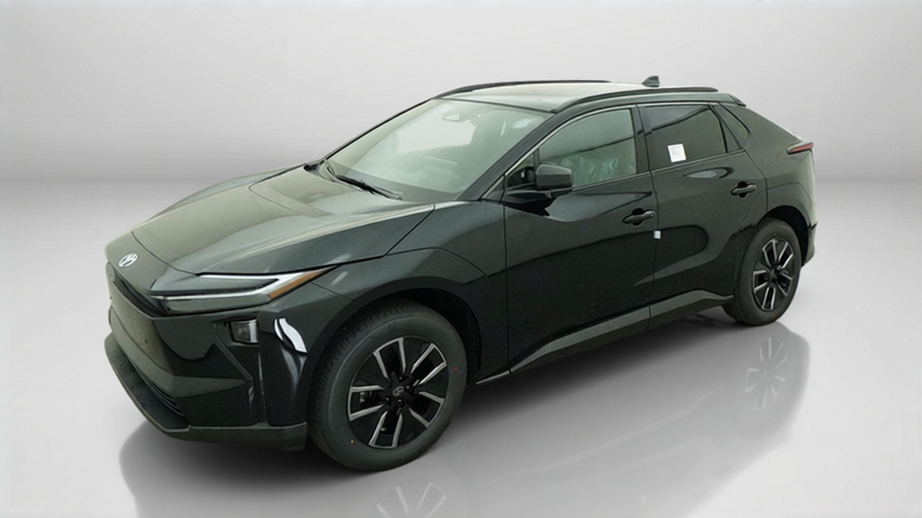 New 2026 Midnight Black Metallic Toyota XLE image 52