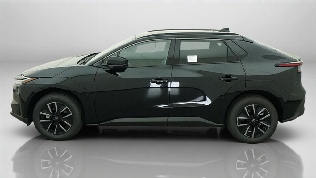 New 2026 Midnight Black Metallic Toyota XLE image 53