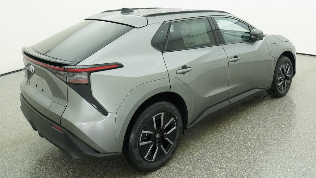 New 2026 Heavy Metal <sup>1</sup> Toyota  XLE image 5