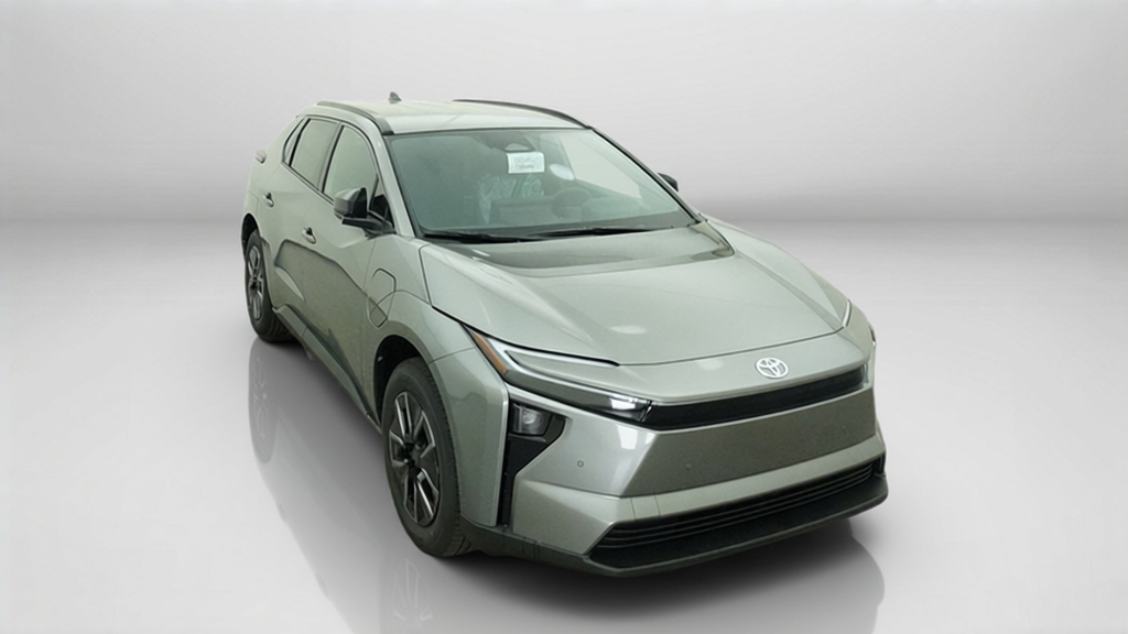 New 2026 Heavy Metal Toyota XLE image 37