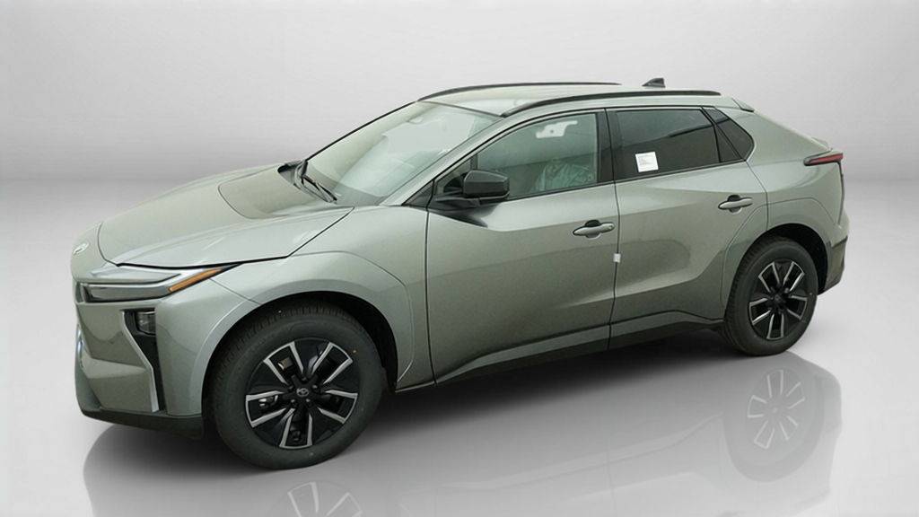 New 2026 Heavy Metal Toyota XLE image 36