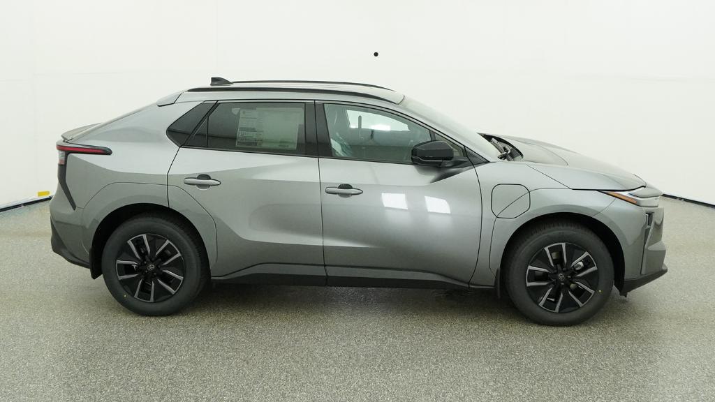 New 2026 Heavy Metal <sup>1</sup> Toyota  XLE image 10