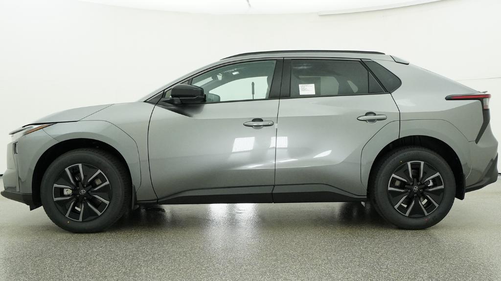 New 2026 Heavy Metal <sup>1</sup> Toyota  XLE image 13