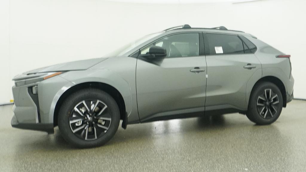 New 2026 Heavy Metal Toyota XLE image 27