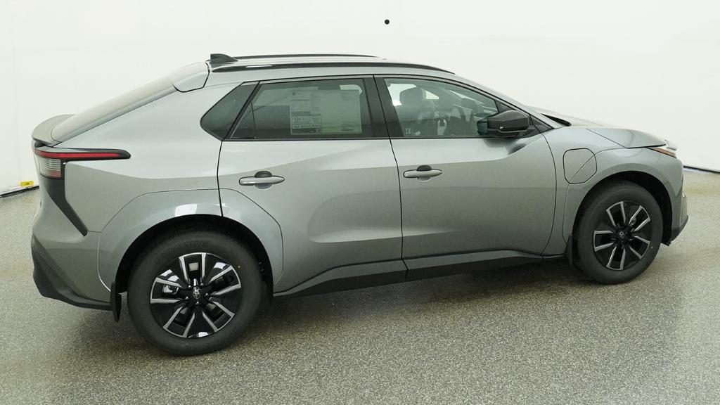 New 2026 Heavy Metal <sup>1</sup> Toyota  XLE image 16
