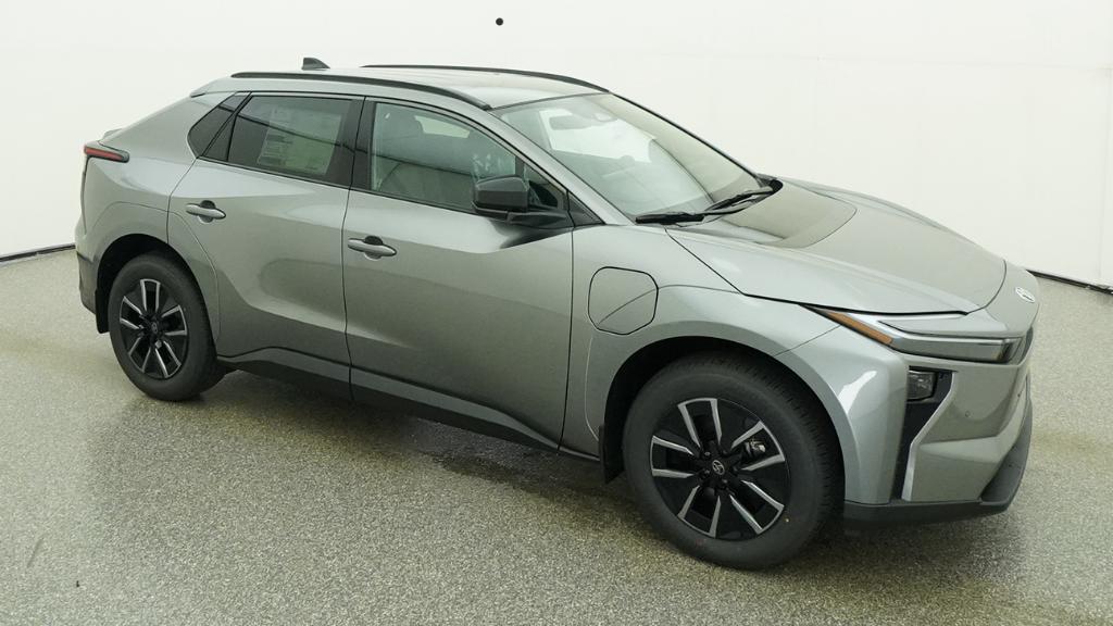 New 2026 Heavy Metal <sup>1</sup> Toyota  XLE image 7