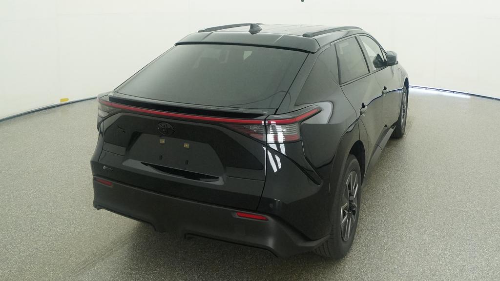 New 2026 Midnight Black Metallic Toyota XLE image 42