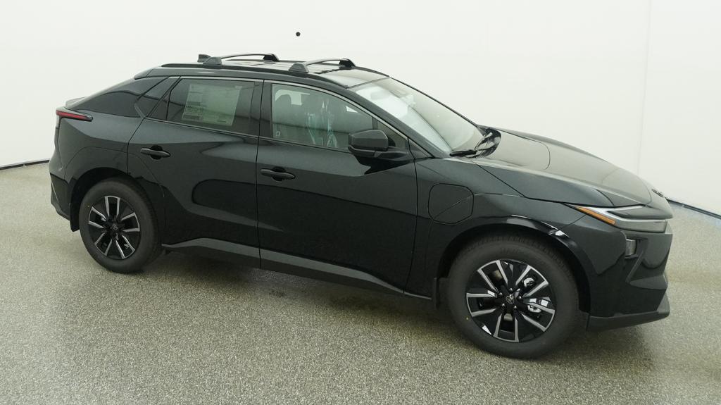 New 2026 Midnight Black Metallic Toyota  XLE image 40
