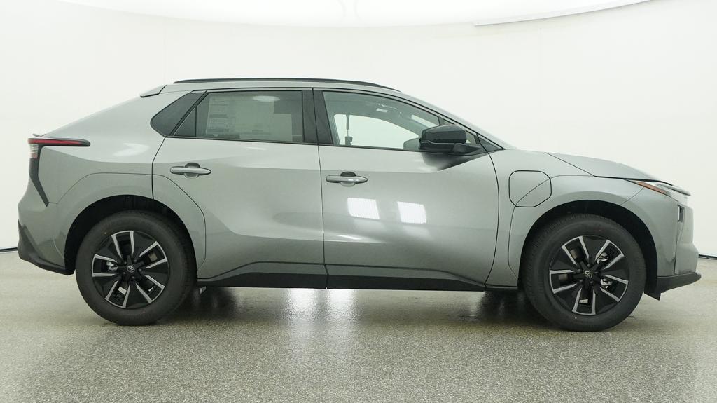 New 2026 Heavy Metal Toyota XLE image 33