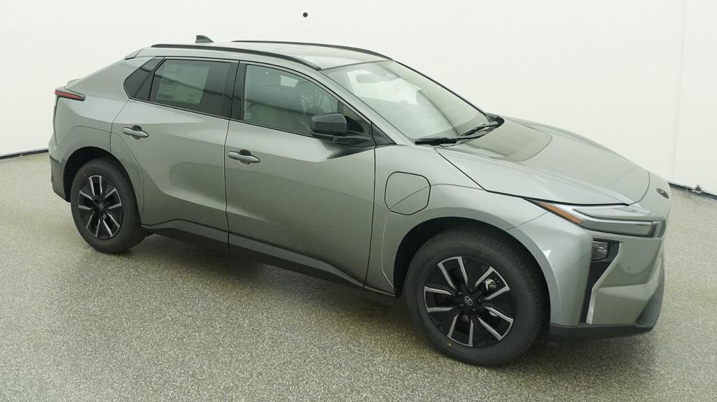 New 2026 Heavy Metal Toyota XLE image 32