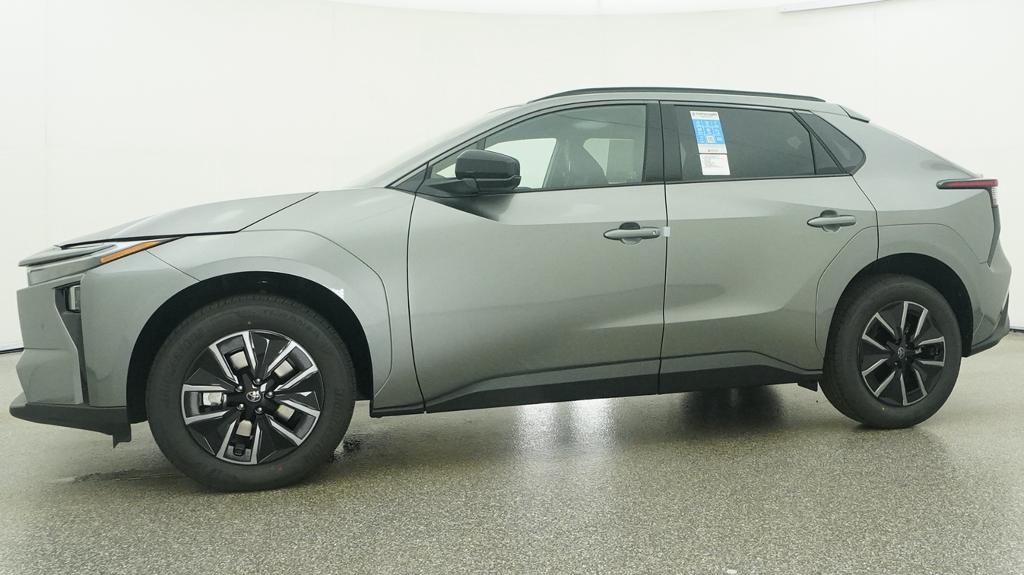 New 2026 Heavy Metal Toyota XLE image 24