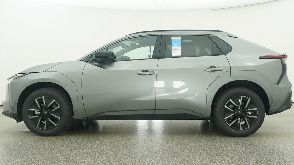 New 2026 Heavy Metal Toyota XLE image 22
