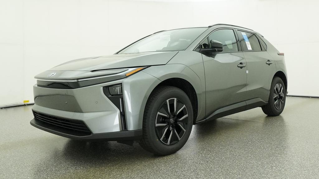 New 2026 Heavy Metal <sup>1</sup> Toyota  XLE image 25