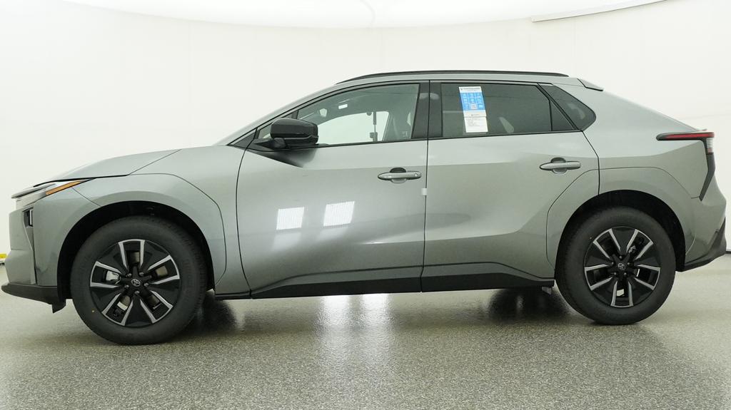New 2026 Heavy Metal <sup>1</sup> Toyota  XLE image 21