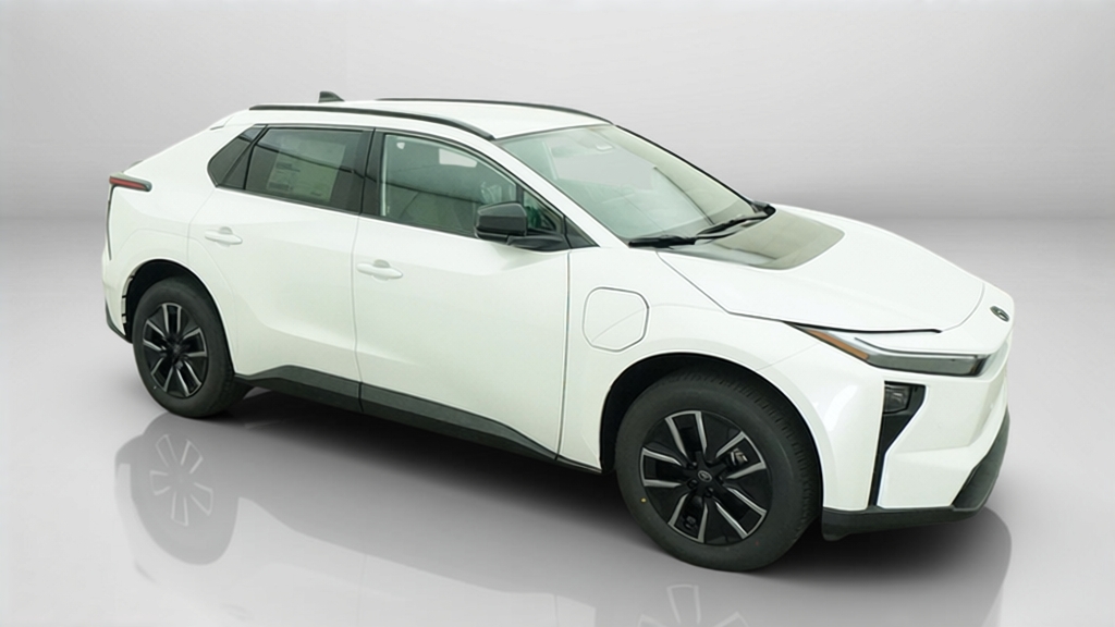 New 2026 Wind Chill Pearl <sup>1</sup> Toyota  XLE image 81