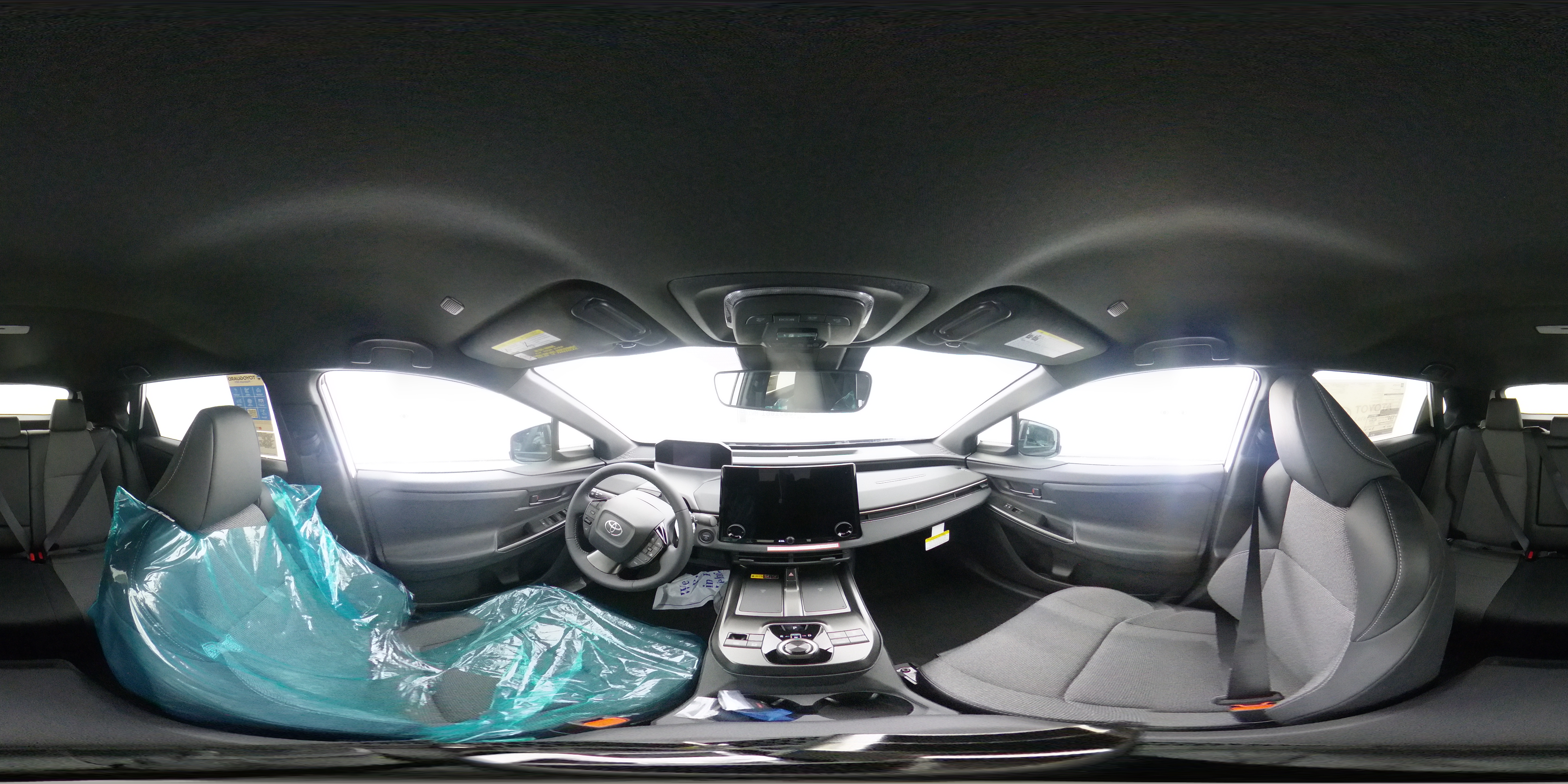 New 2026 Wind Chill Pearl <sup>1</sup> Toyota  XLE 360 Panorama 1