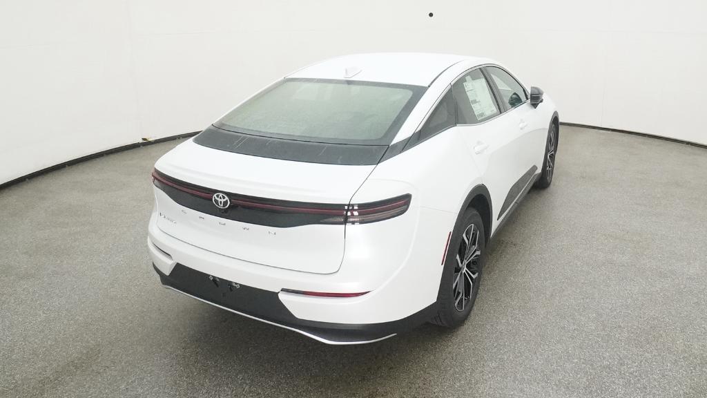 2026 Toyota Crown XLE - Photo 43