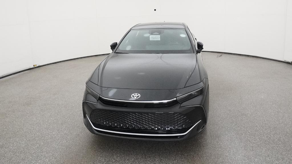2026 Toyota Crown XLE photo 3