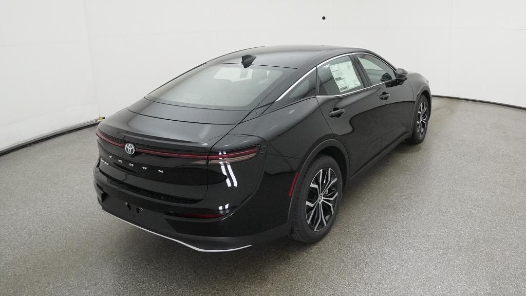 2026 Toyota Crown XLE photo 19