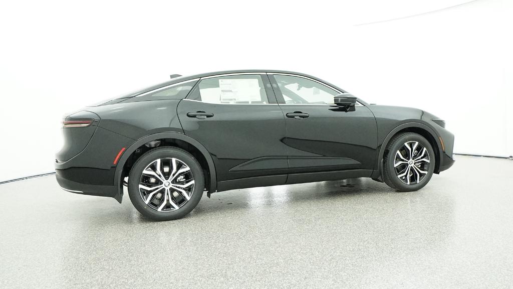 2026 Toyota Crown XLE photo 3