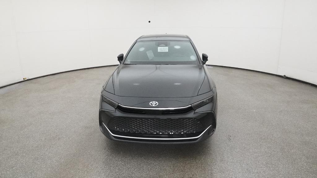 2026 Toyota Crown XLE photo 2