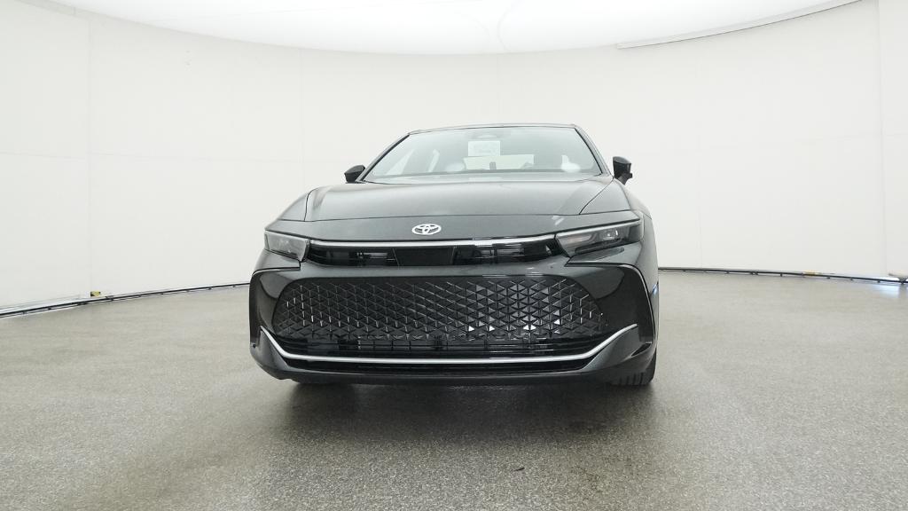 2026 Toyota Crown XLE photo 3