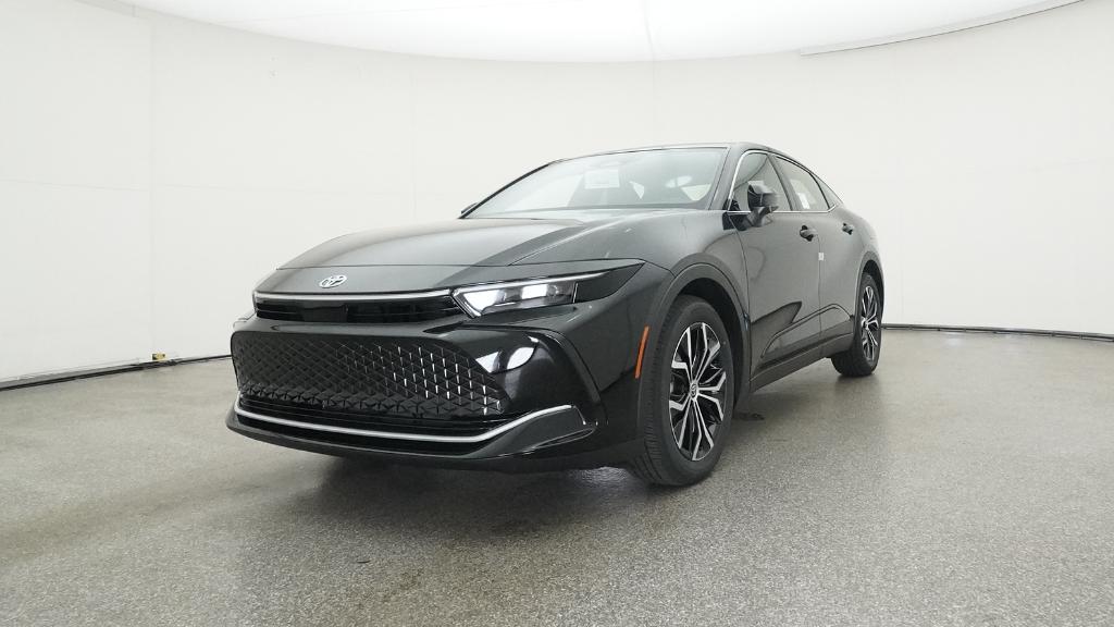 2026 Toyota Crown XLE photo 4