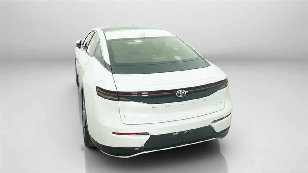 New 2027 Oxygen White <sup>1</sup> Toyota  Limited image 45