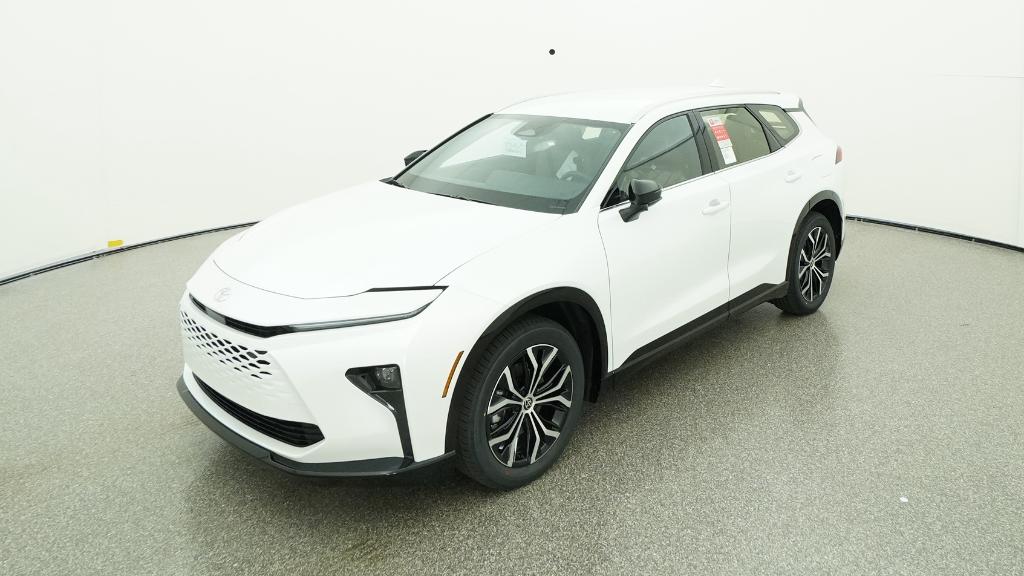 2025 Toyota Crown Signia XLE's photo