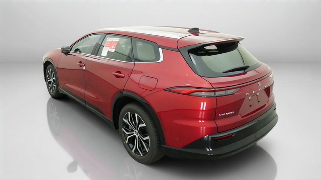2026 Toyota Crown Signia XLE SUV Slide 5