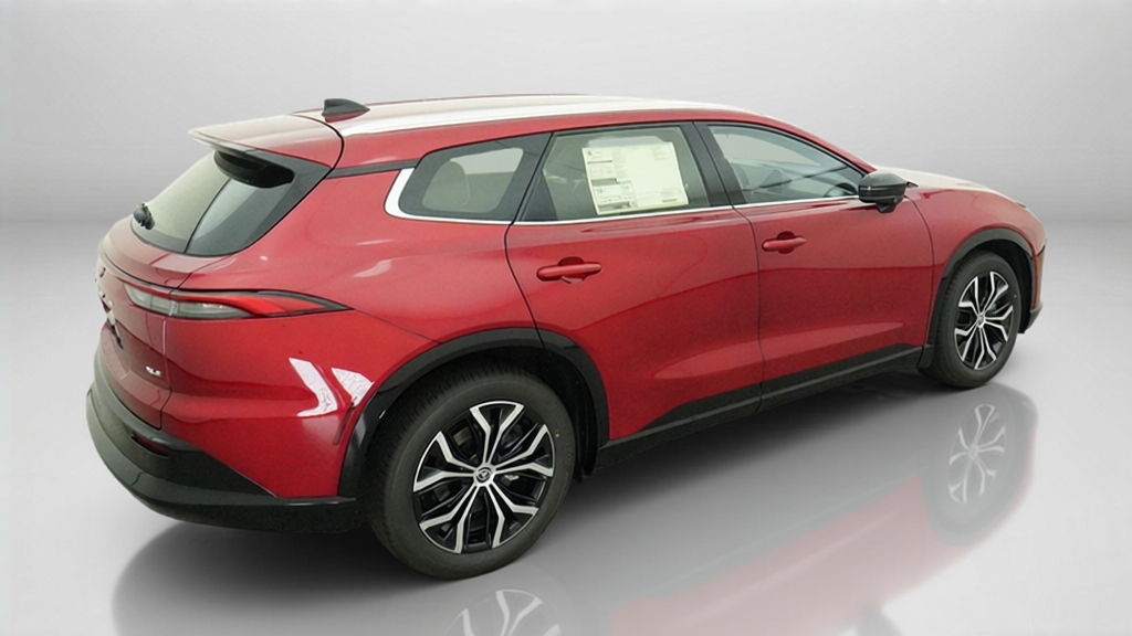 2026 Toyota Crown Signia XLE SUV Slide 9