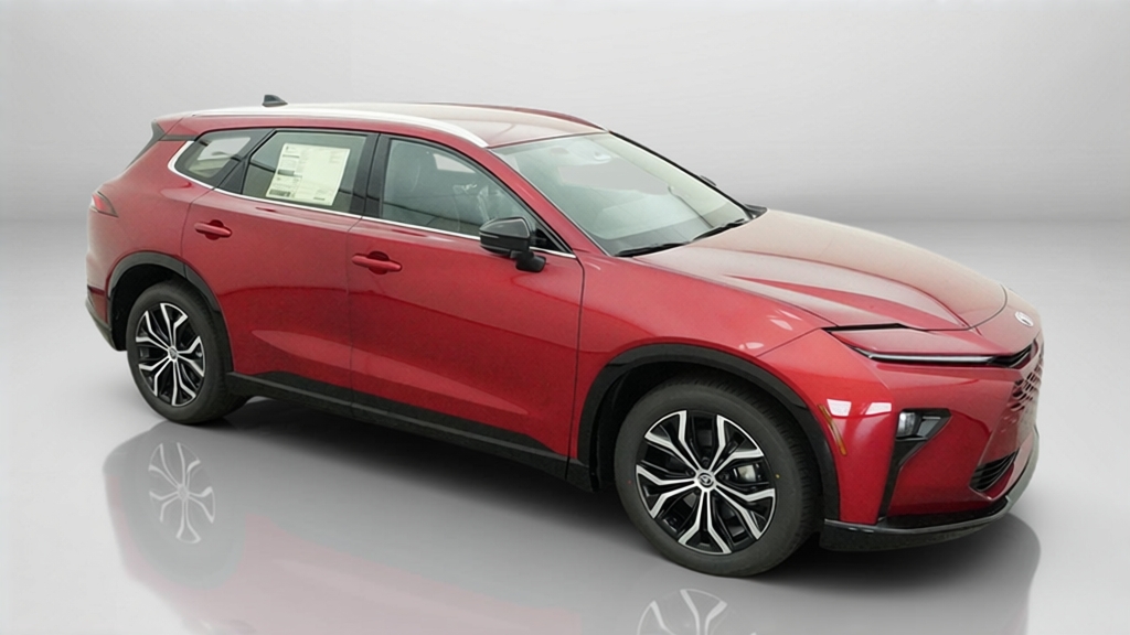 2026 Toyota Crown Signia XLE SUV Slide 12