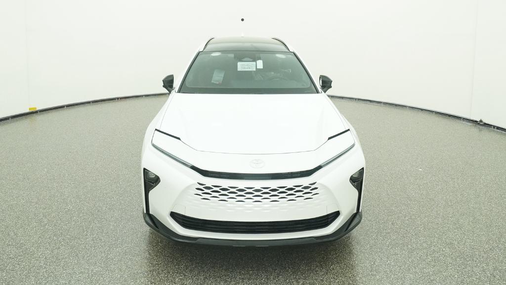 2025 Toyota Crown Signia Limited photo 2