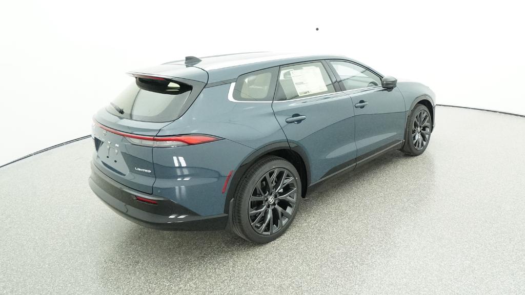 2025 Toyota Crown Signia Limited photo 2