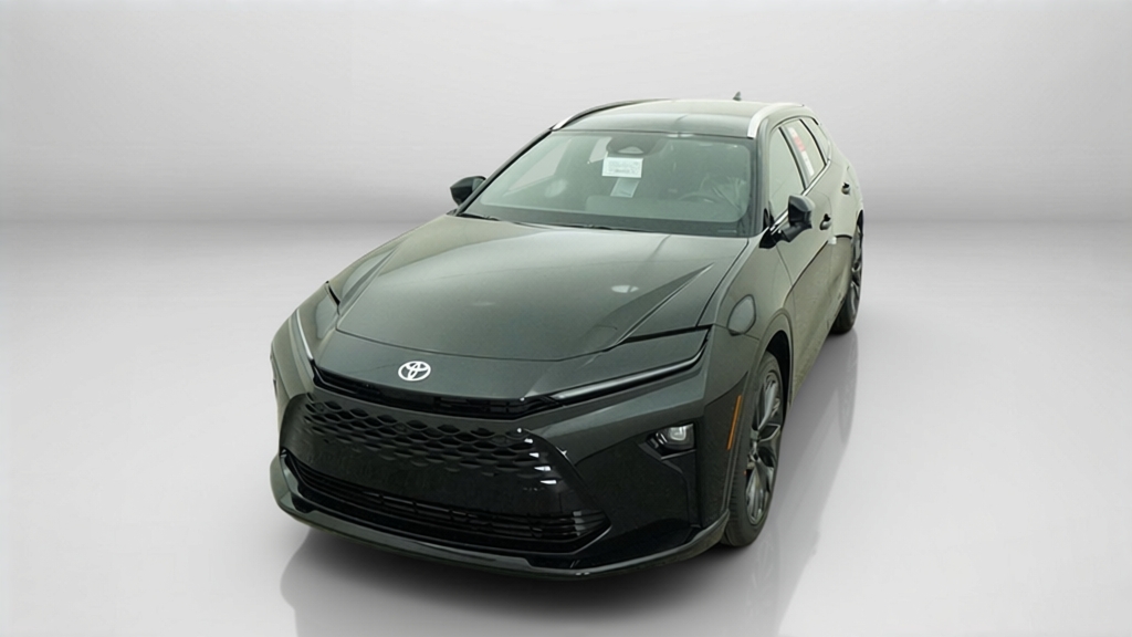 2026 Toyota Crown Signia Limited - Photo 8
